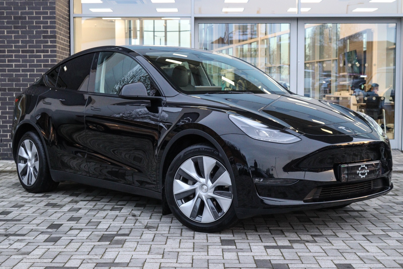 Main listing image - Tesla Model Y