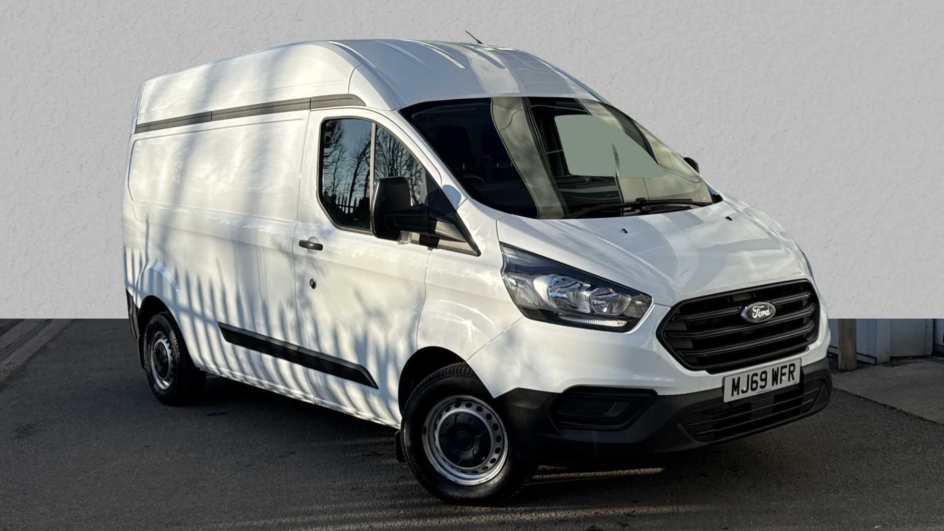 Main listing image - Ford Transit Custom