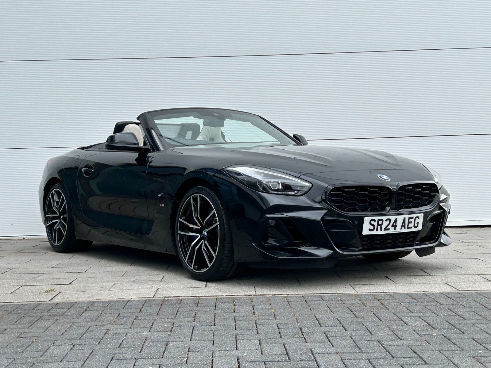 Main listing image - BMW Z4
