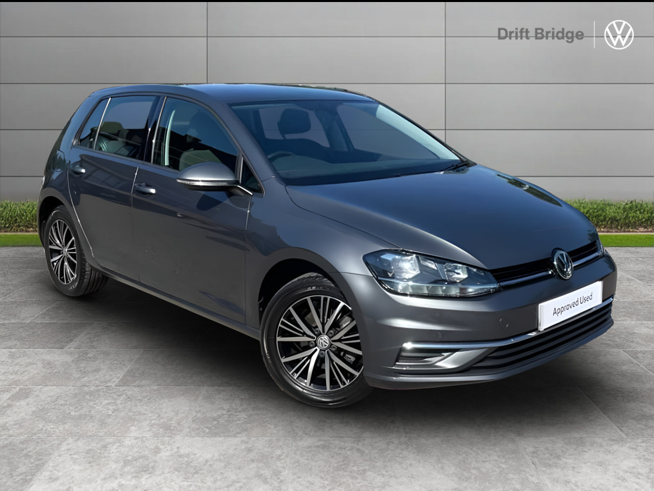 Main listing image - Volkswagen Golf