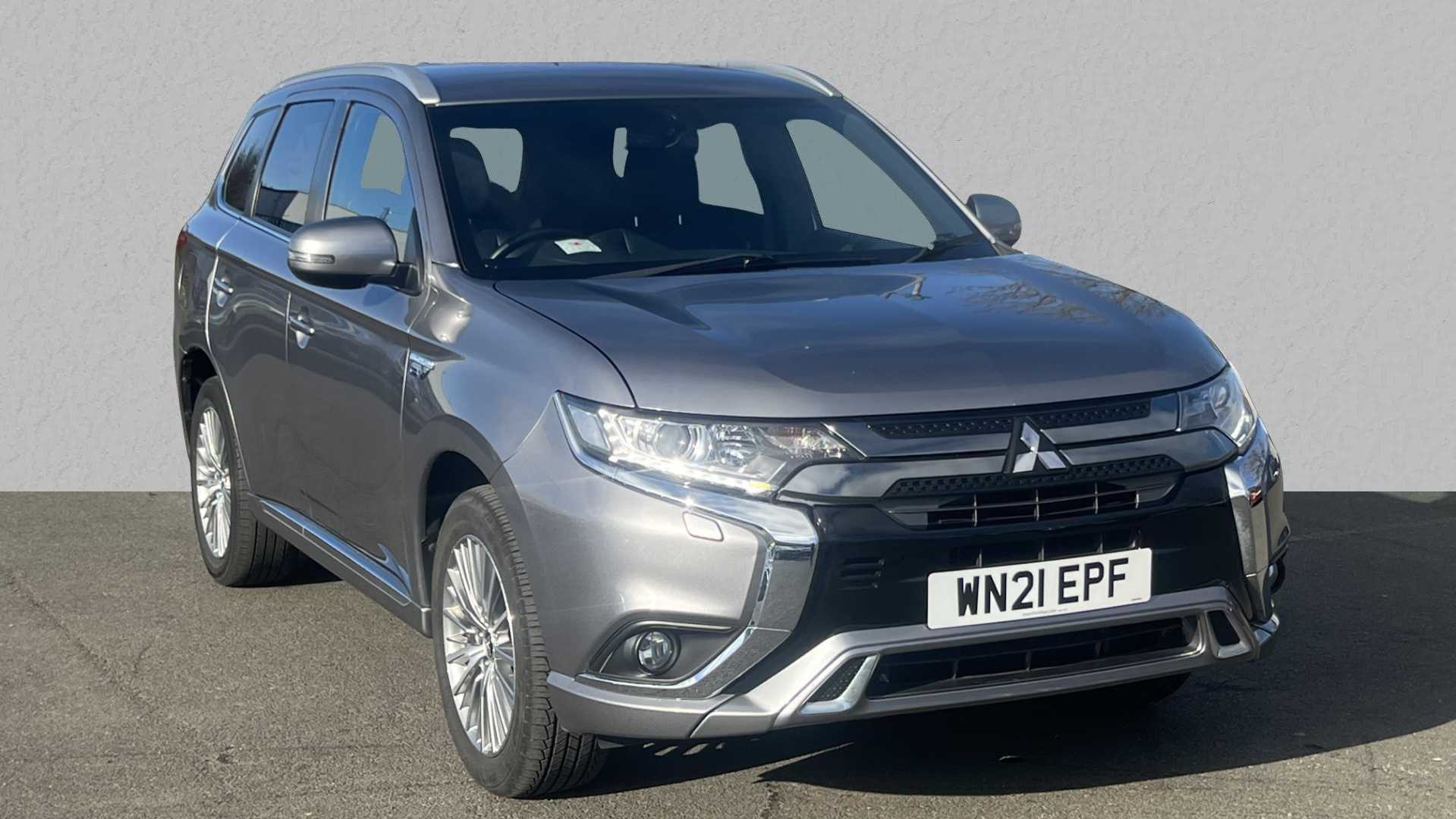 Main listing image - Mitsubishi Outlander