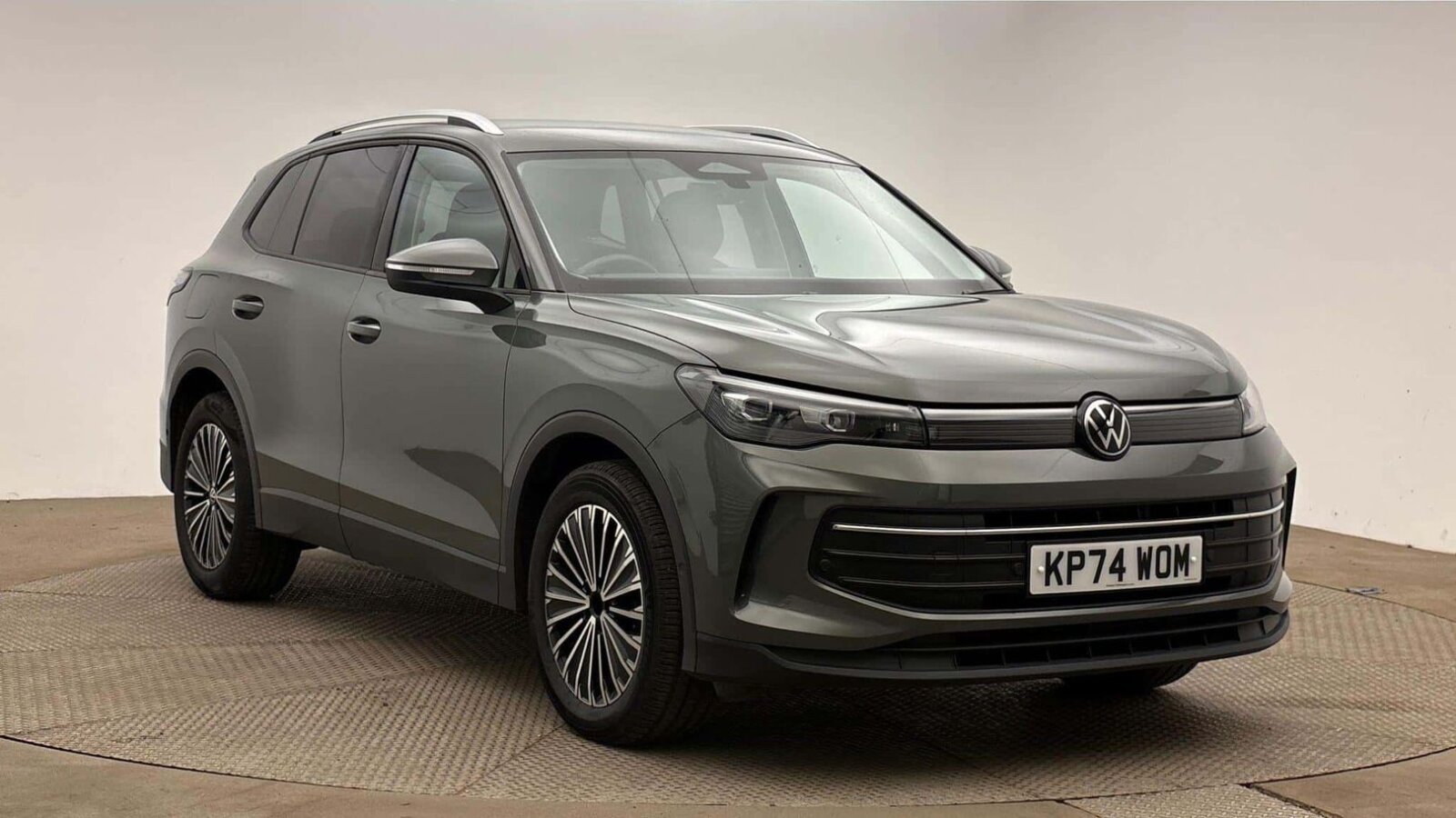 Main listing image - Volkswagen Tiguan
