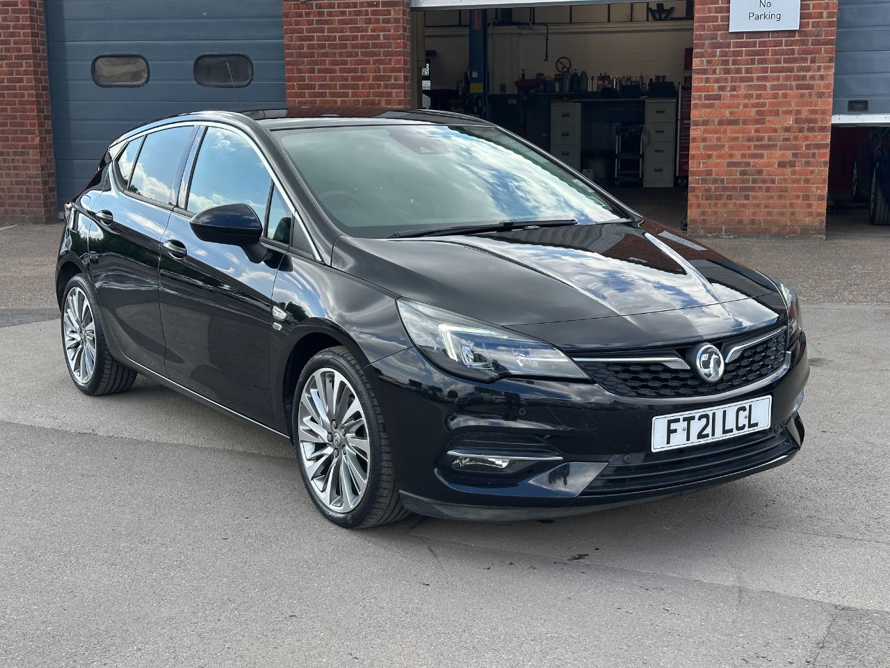 Main listing image - Vauxhall Astra