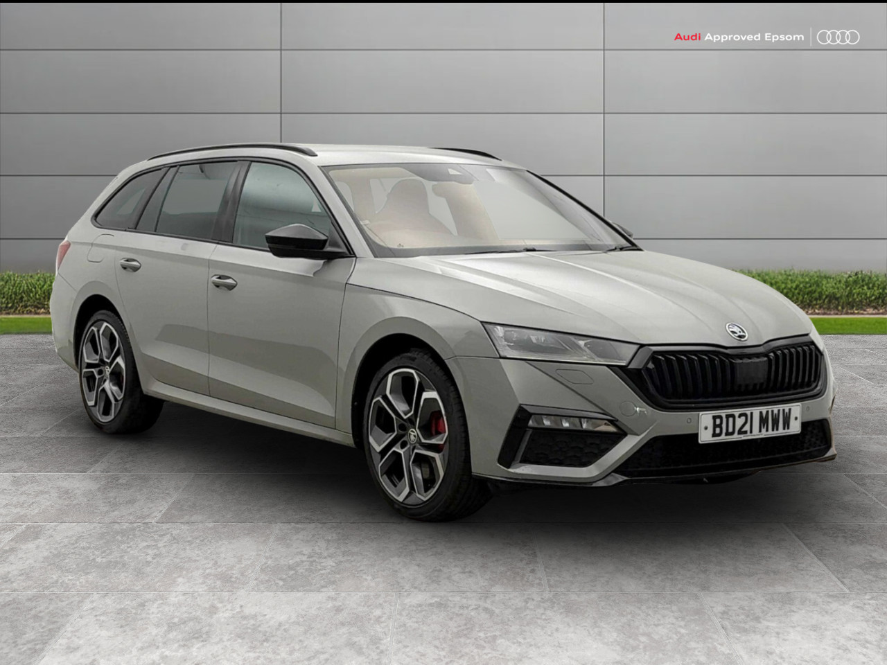 Main listing image - Skoda Octavia Estate