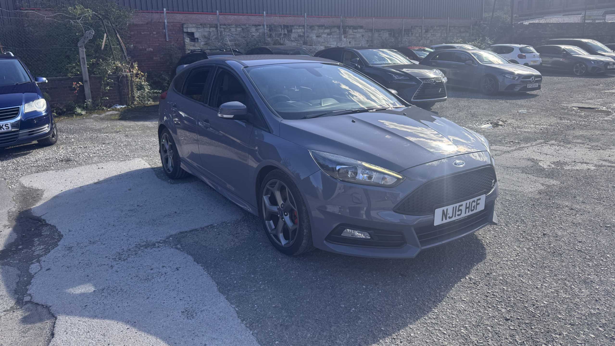 Main listing image - Ford Focus ST