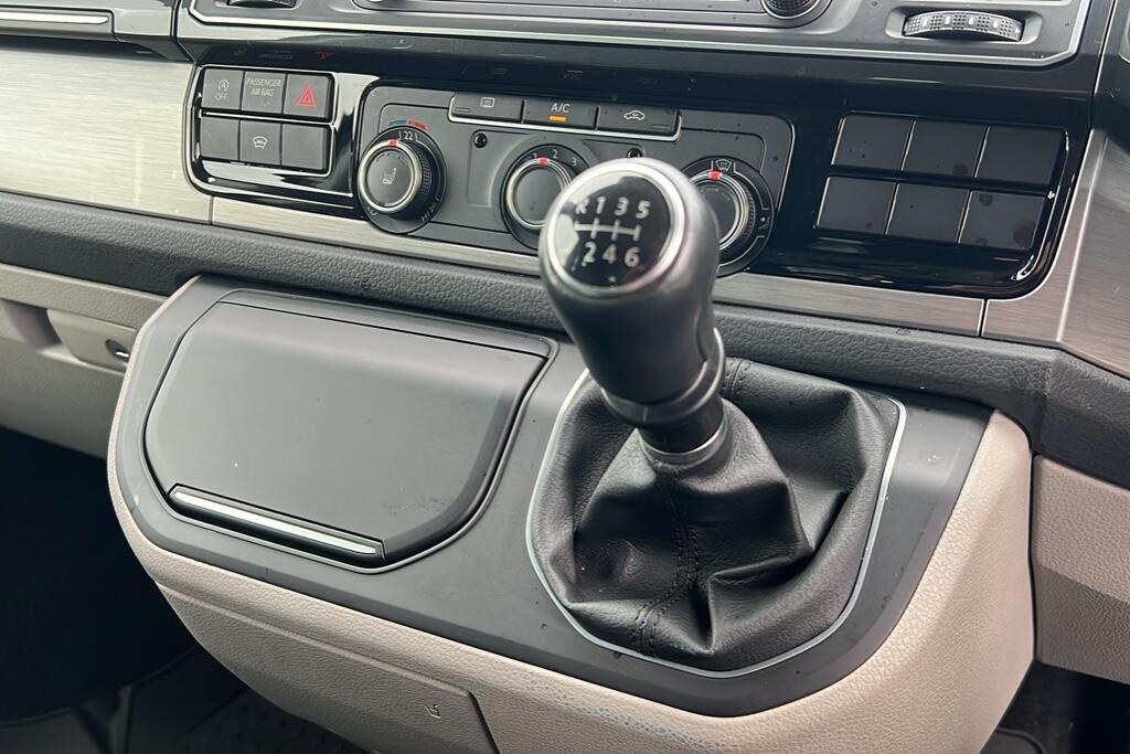 Main listing image - Volkswagen Transporter