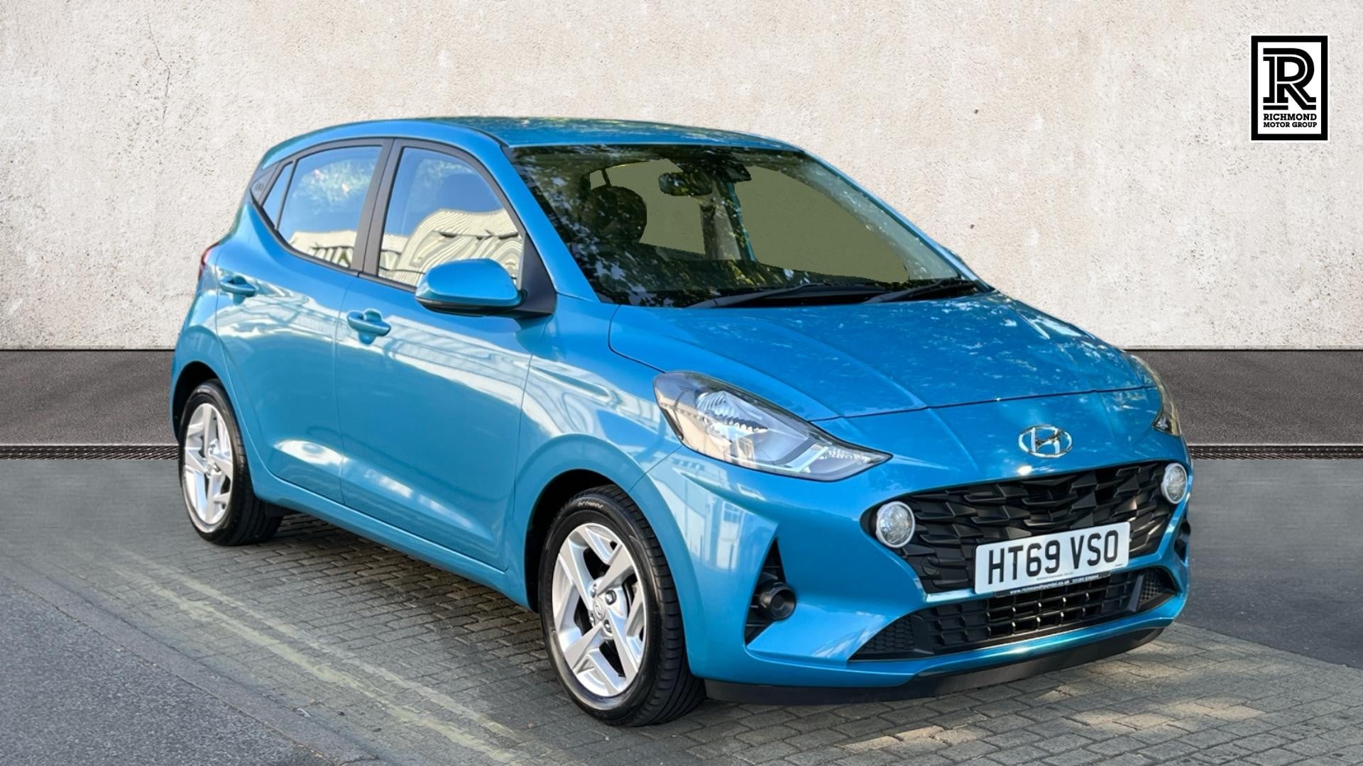 Main listing image - Hyundai i10