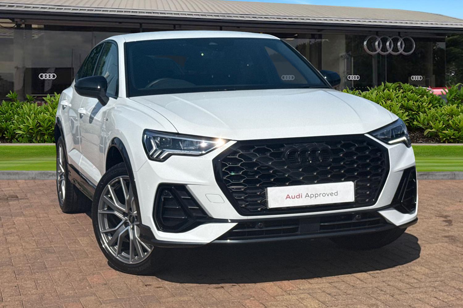 Main listing image - Audi Q3