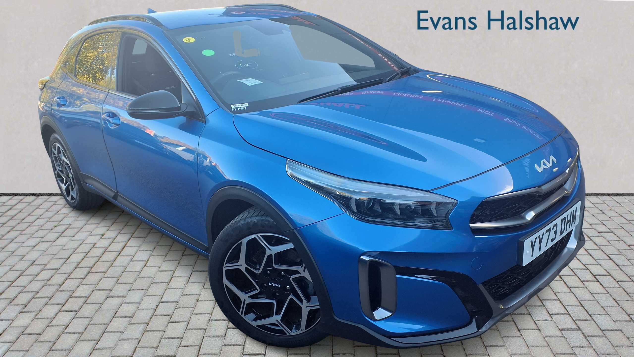 Main listing image - Kia XCeed