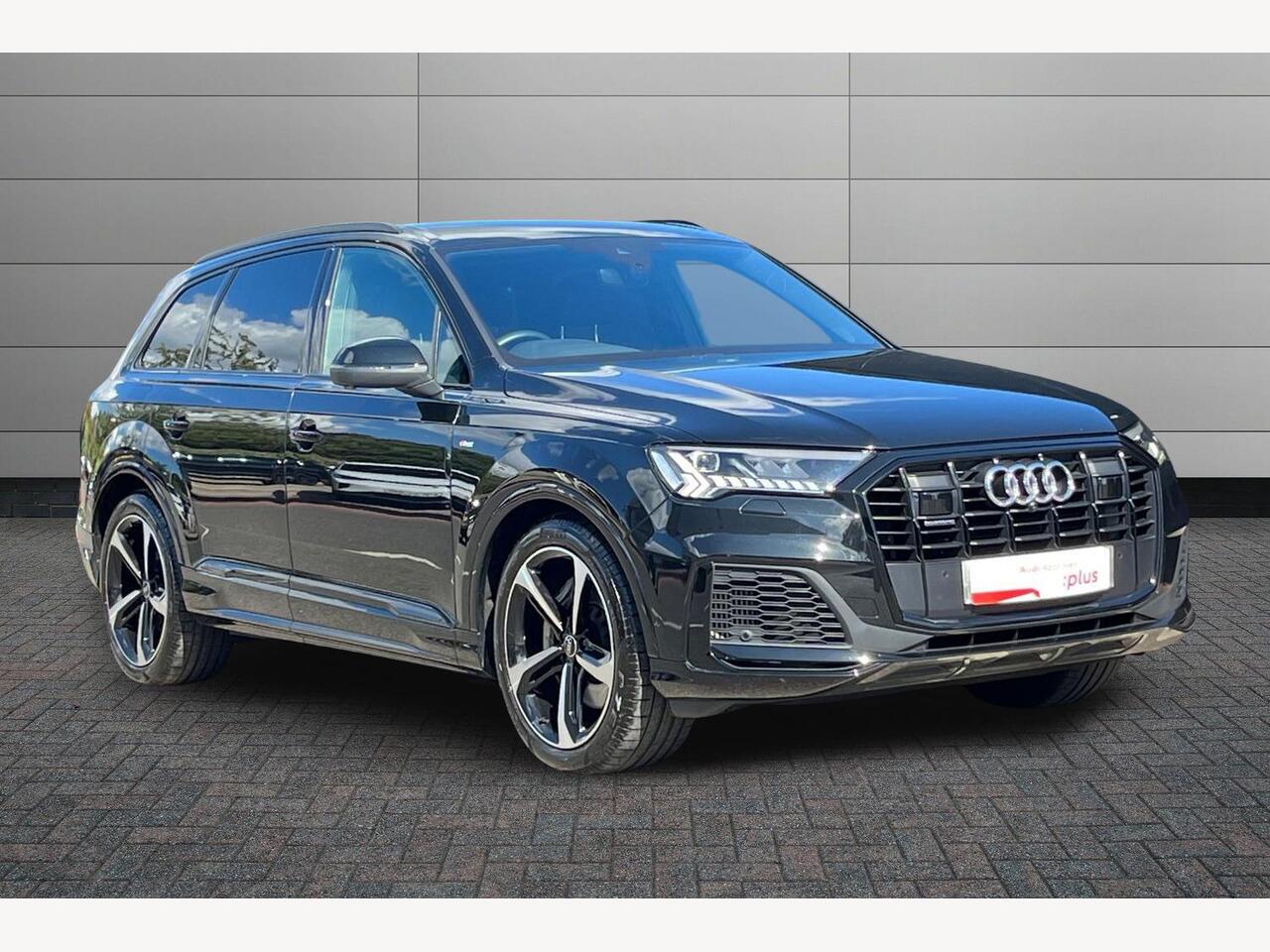 Main listing image - Audi Q7