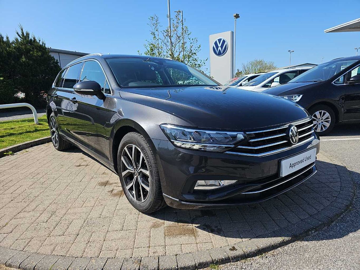 Main listing image - Volkswagen Passat Estate