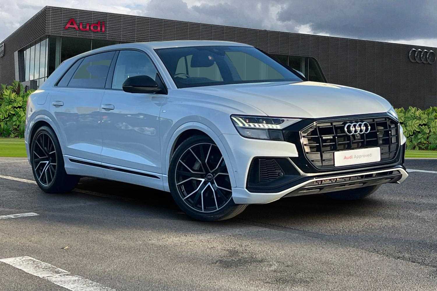 Main listing image - Audi Q8