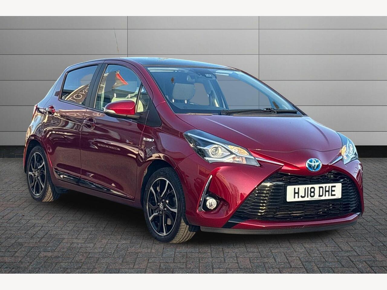 Main listing image - Toyota Yaris
