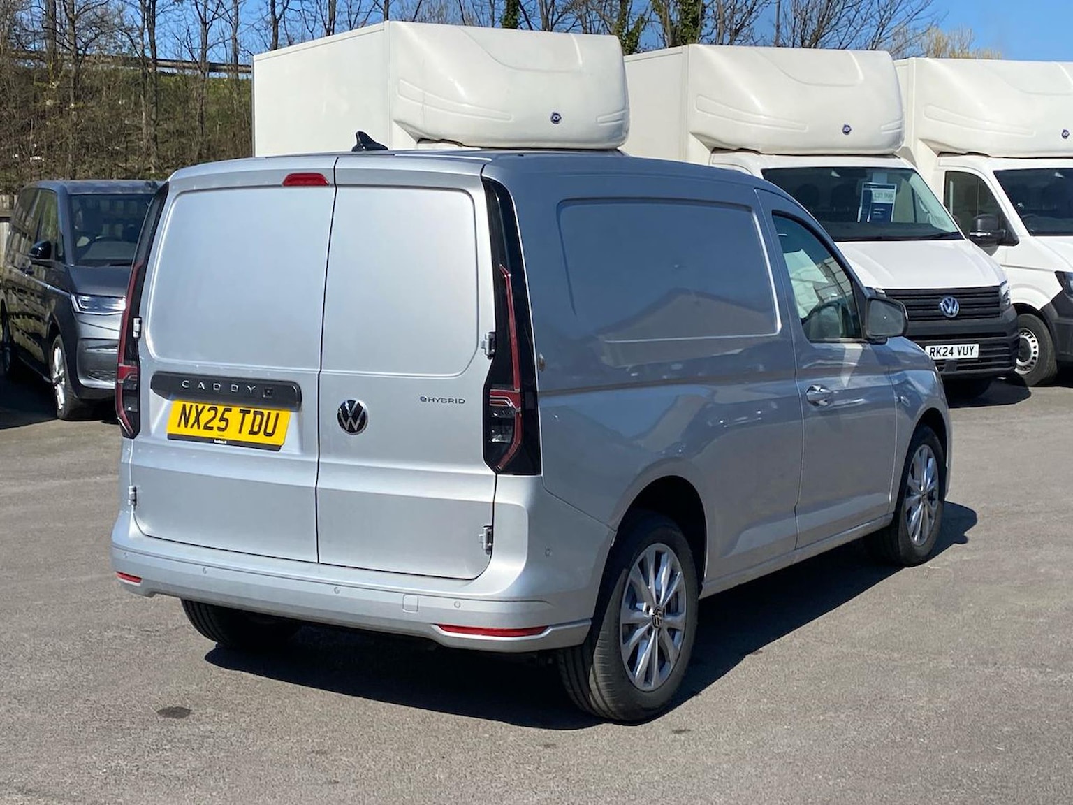 Main listing image - Volkswagen Caddy