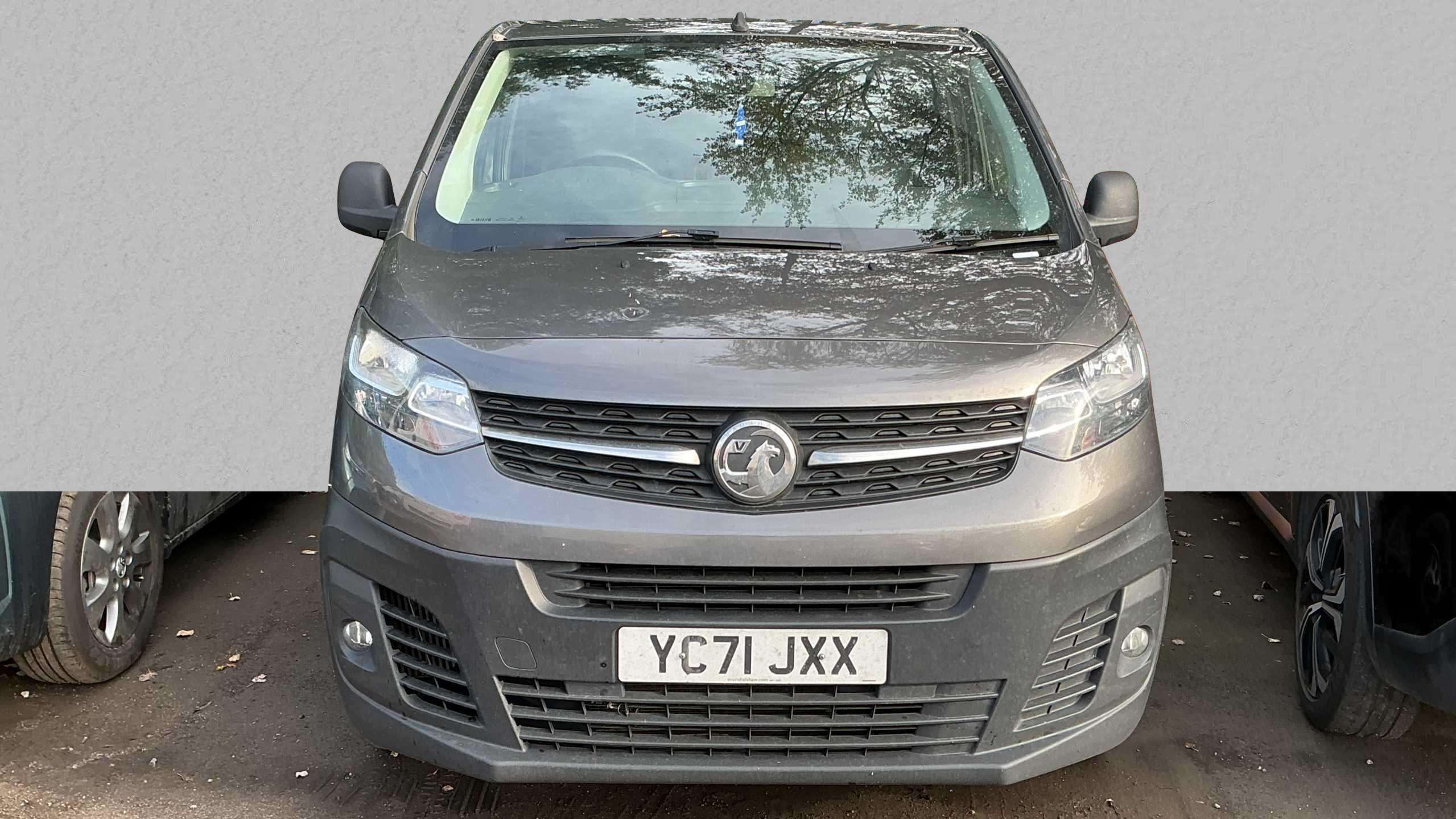 Main listing image - Vauxhall Vivaro