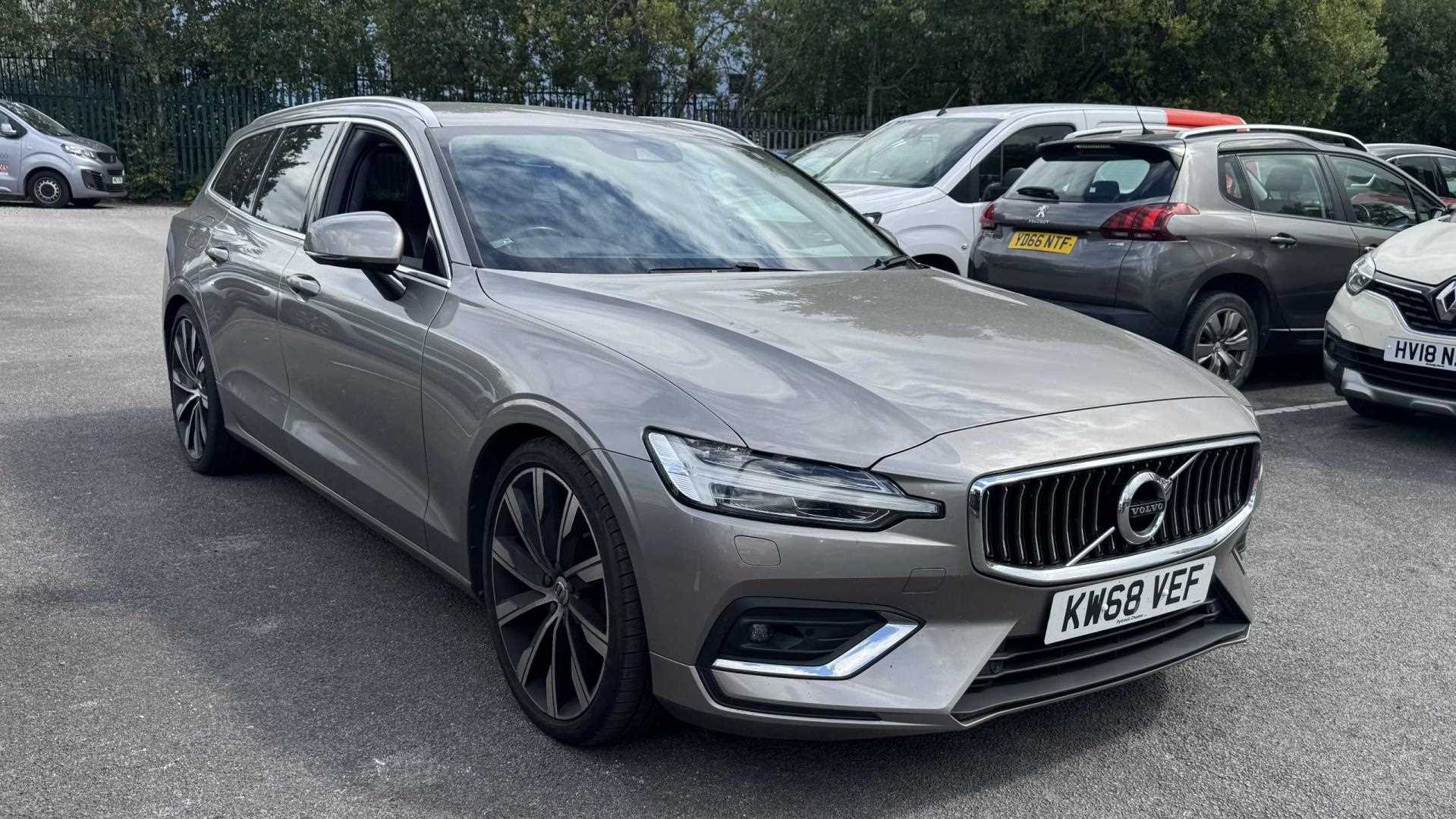 Main listing image - Volvo V60