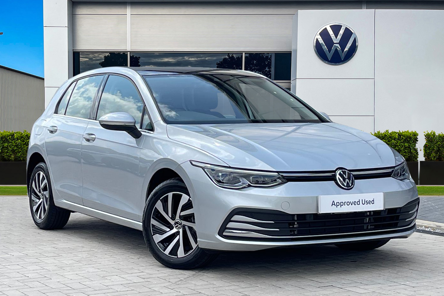 Main listing image - Volkswagen Golf