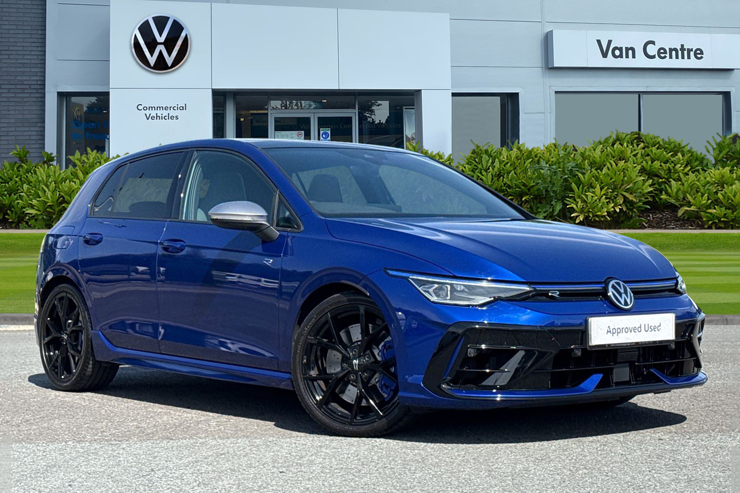 Main listing image - Volkswagen Golf R