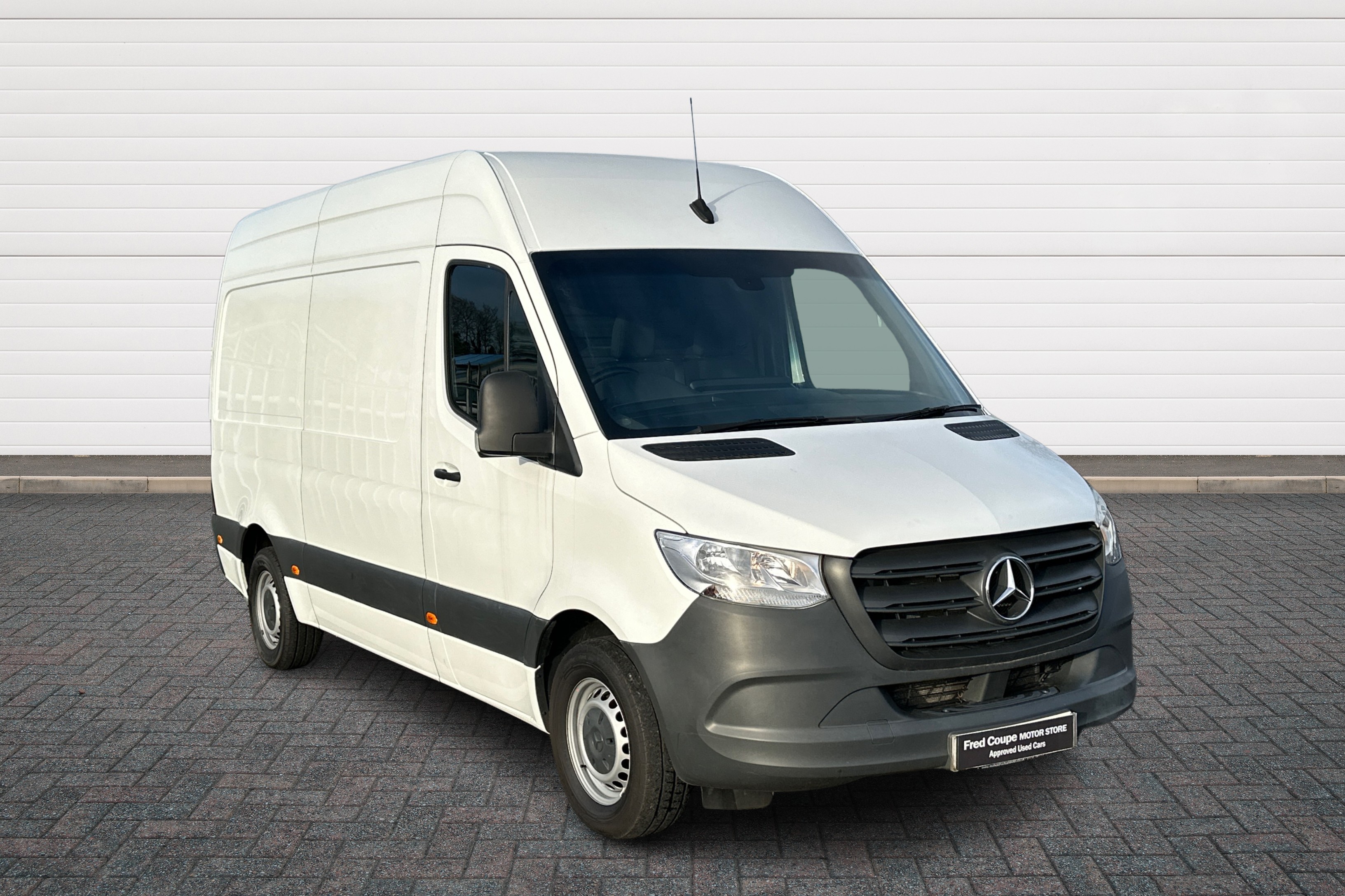 Main listing image - Mercedes-Benz Sprinter