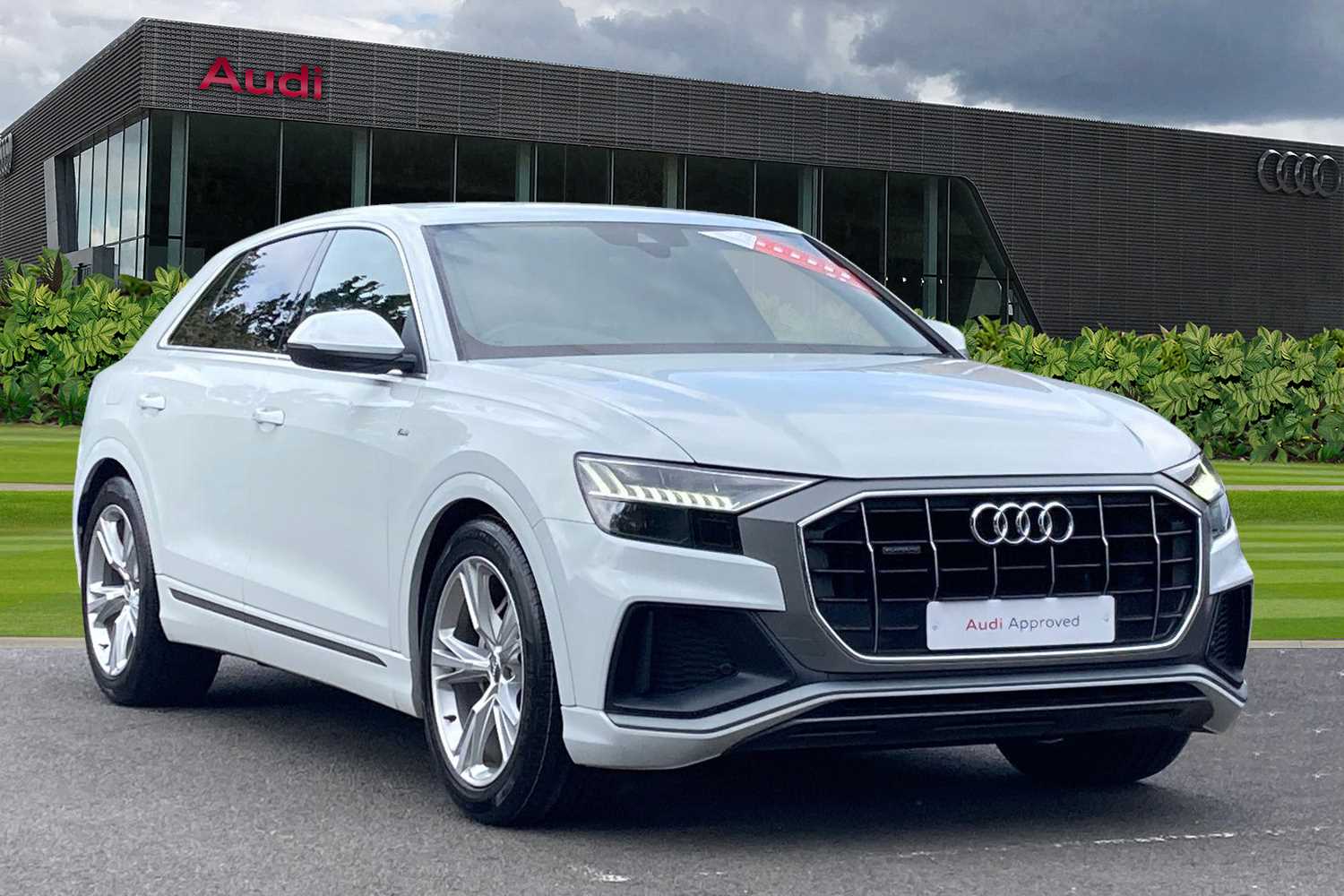 Main listing image - Audi Q8