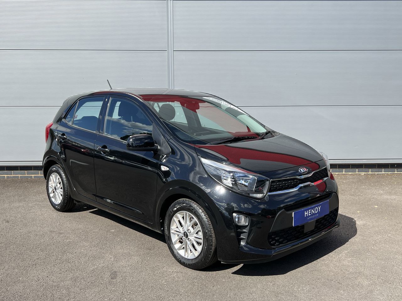 Main listing image - Kia Picanto