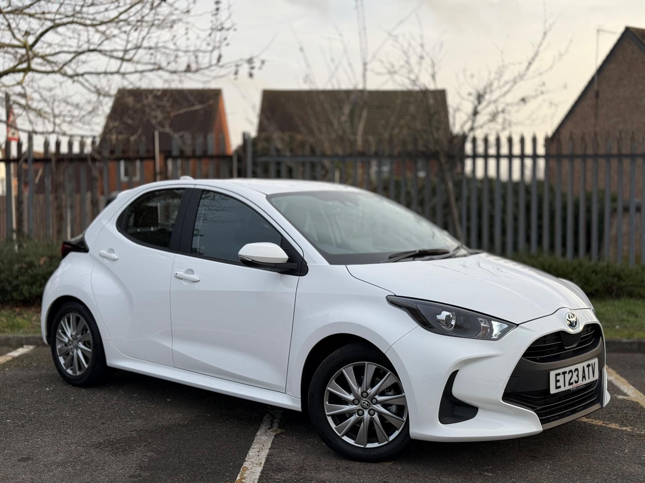 Main listing image - Toyota Yaris