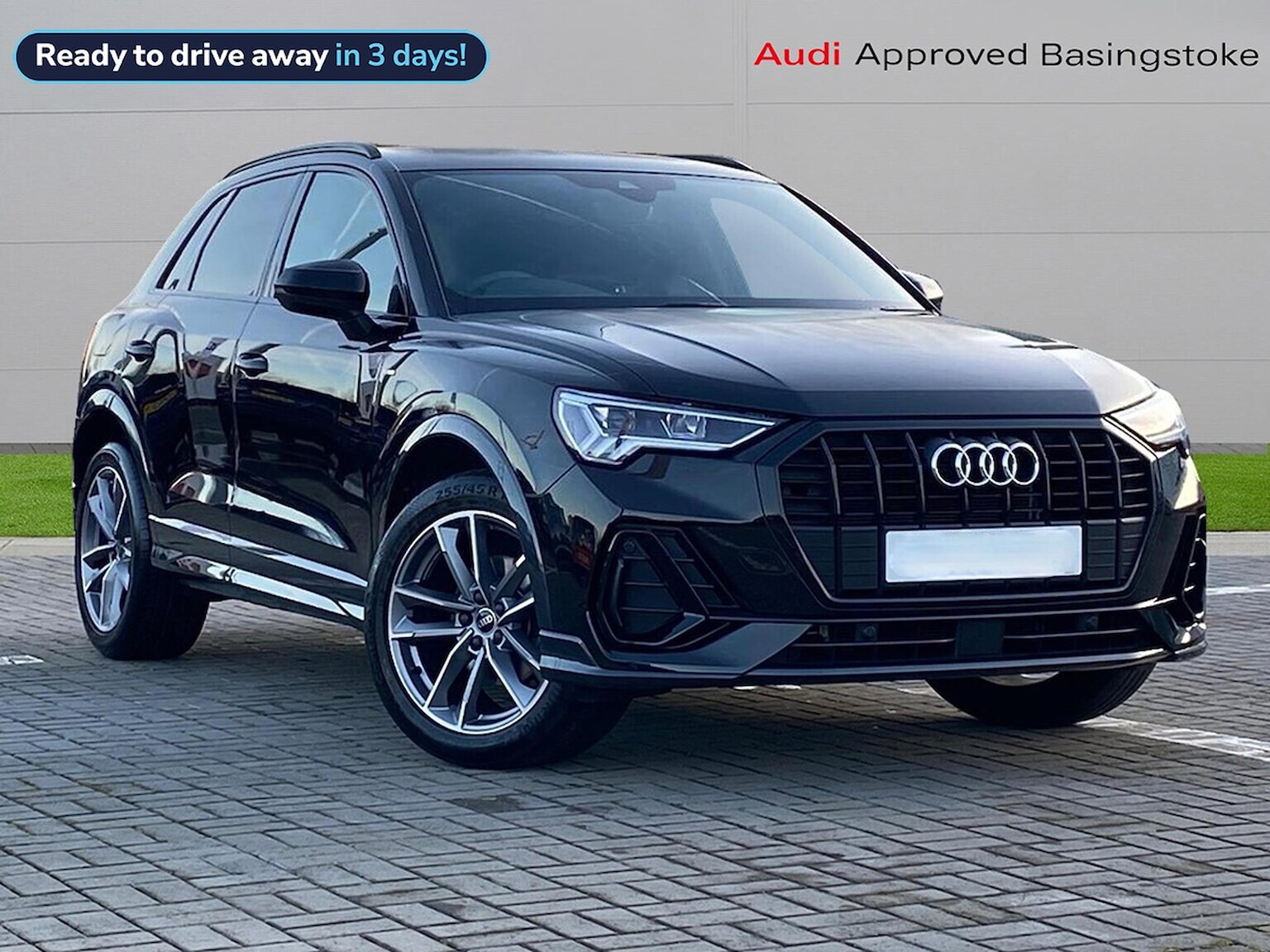 Main listing image - Audi Q3