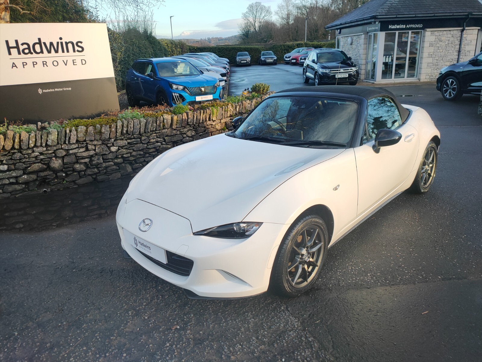 Main listing image - Mazda MX-5
