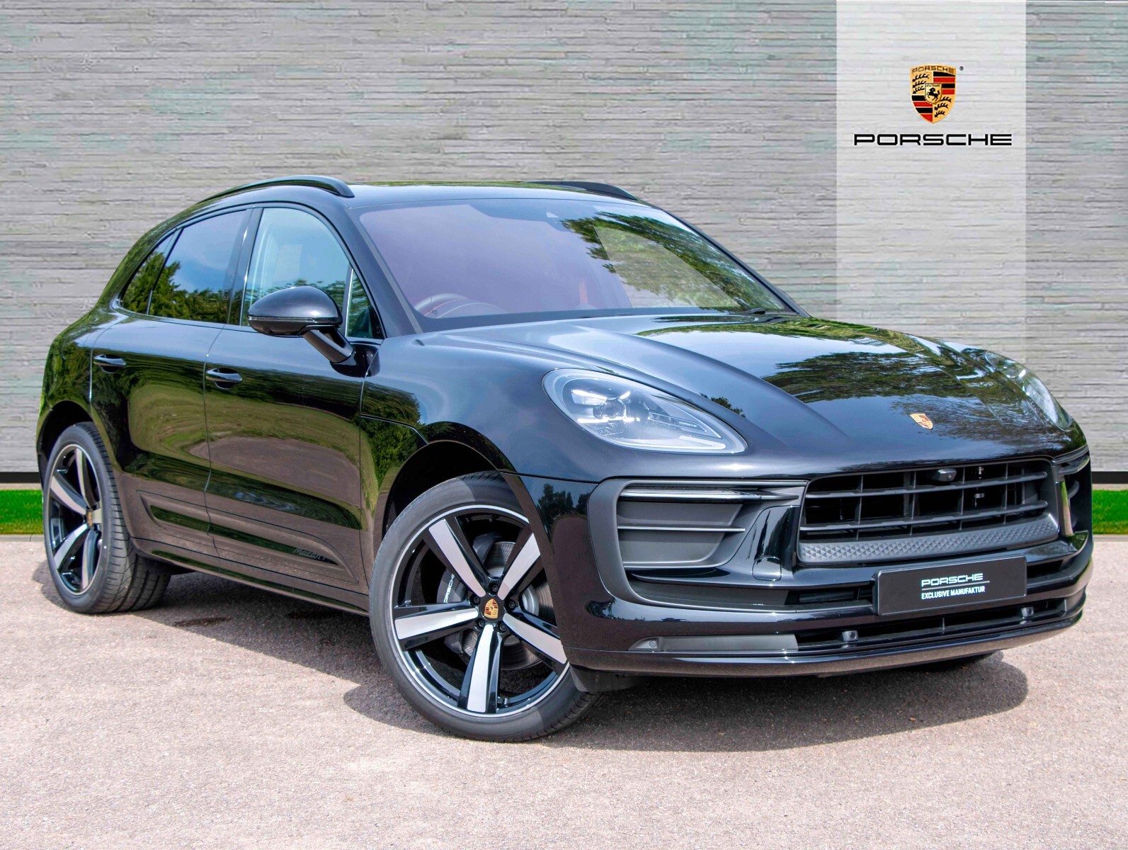 Main listing image - Porsche Macan