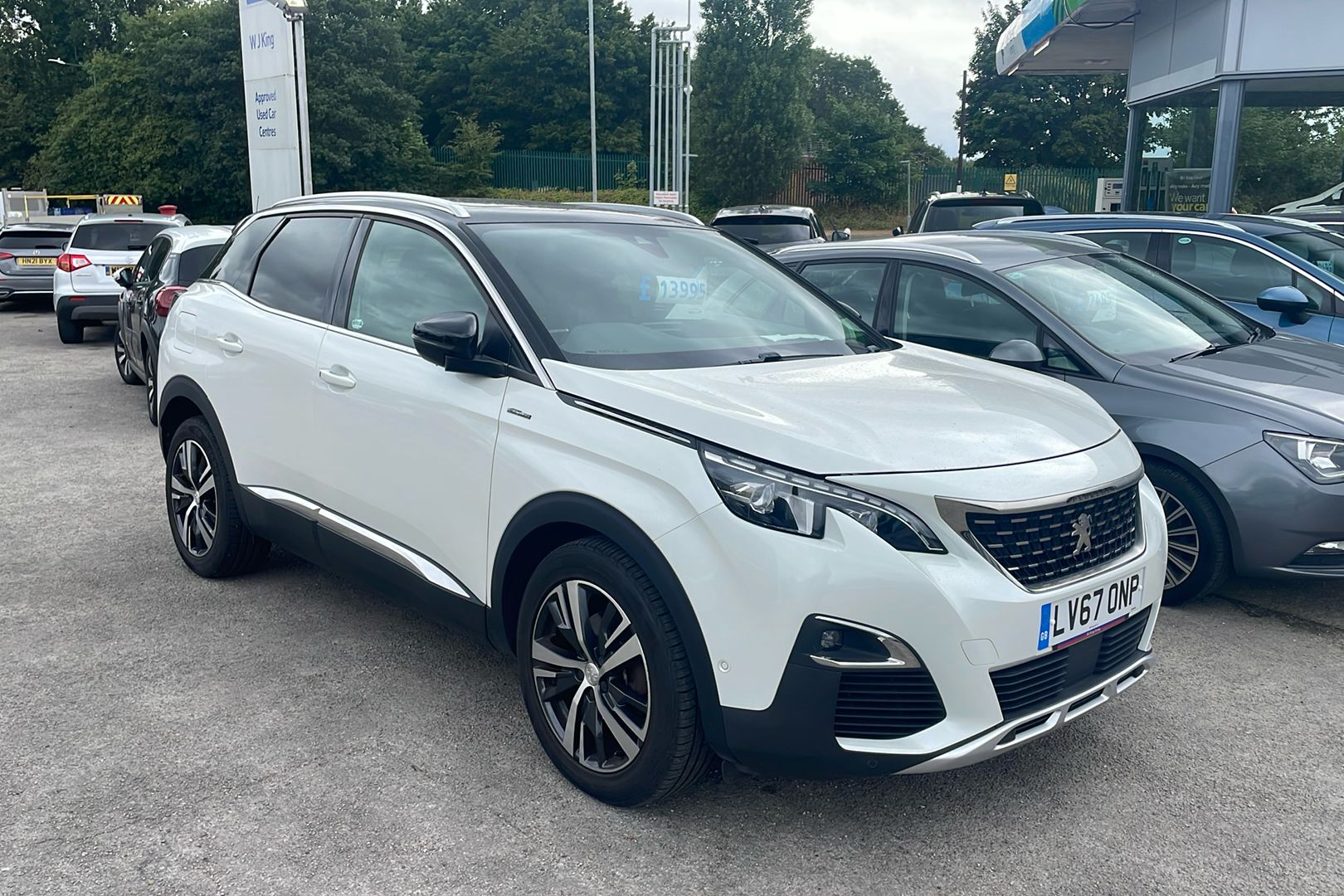 Main listing image - Peugeot 3008