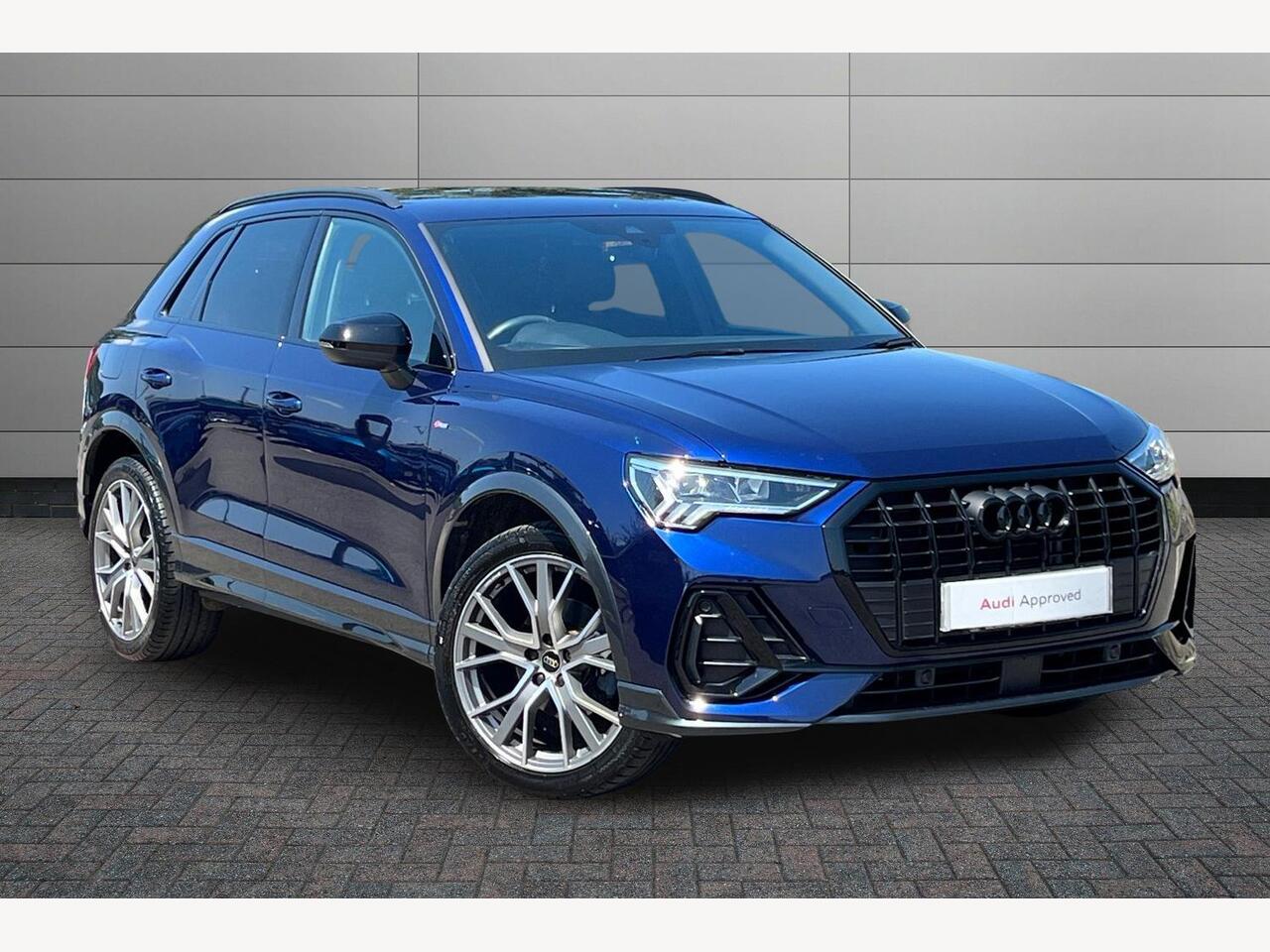 Main listing image - Audi Q3