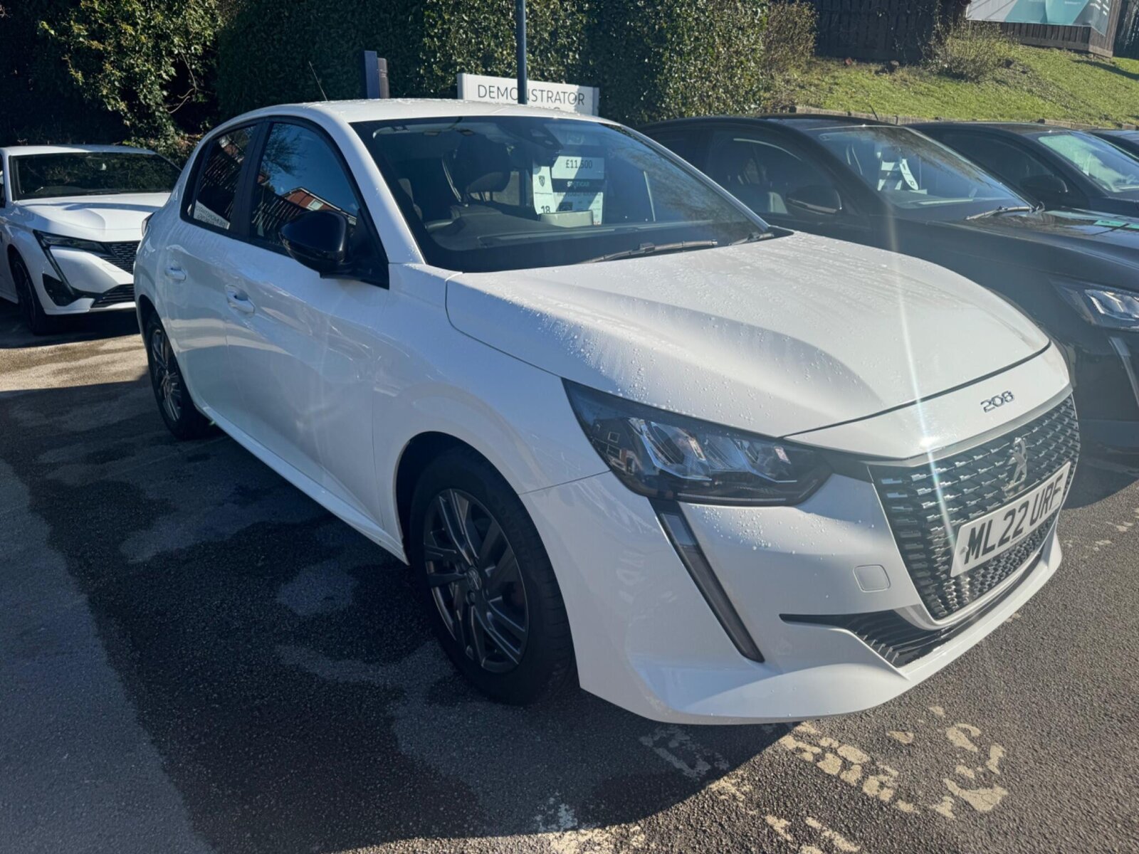 Main listing image - Peugeot 208