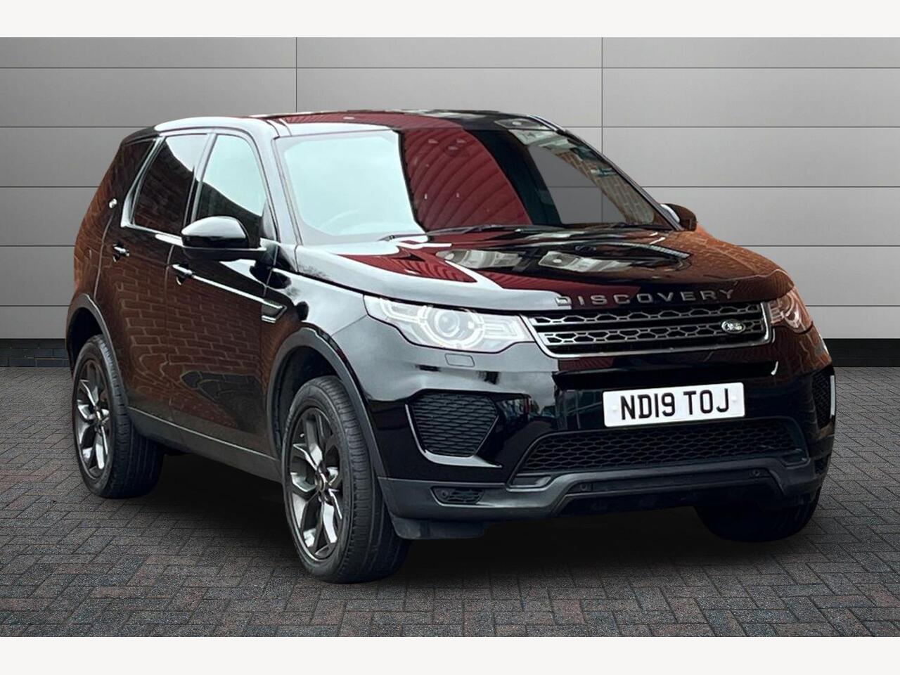 Main listing image - Land Rover Discovery Sport