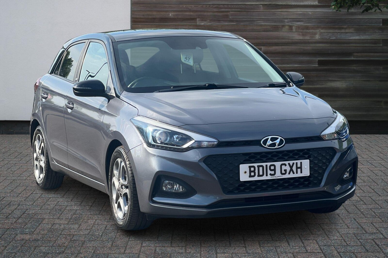 Main listing image - Hyundai i20