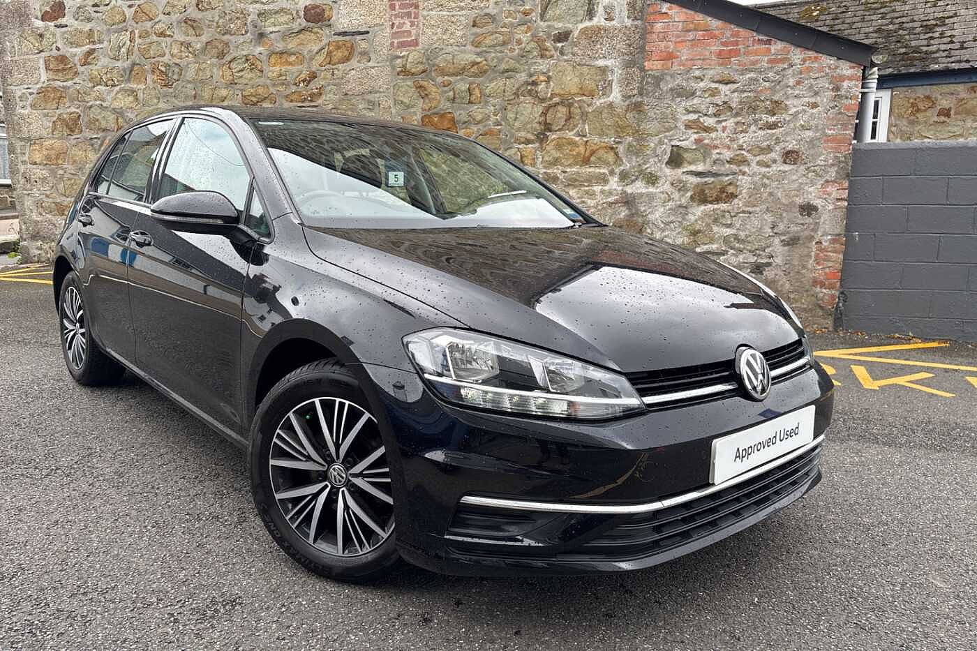 Main listing image - Volkswagen Golf