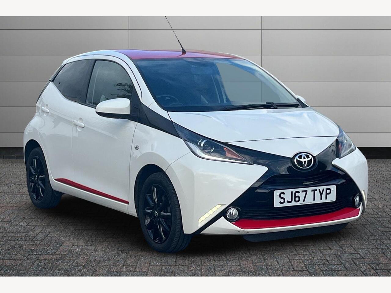Main listing image - Toyota Aygo