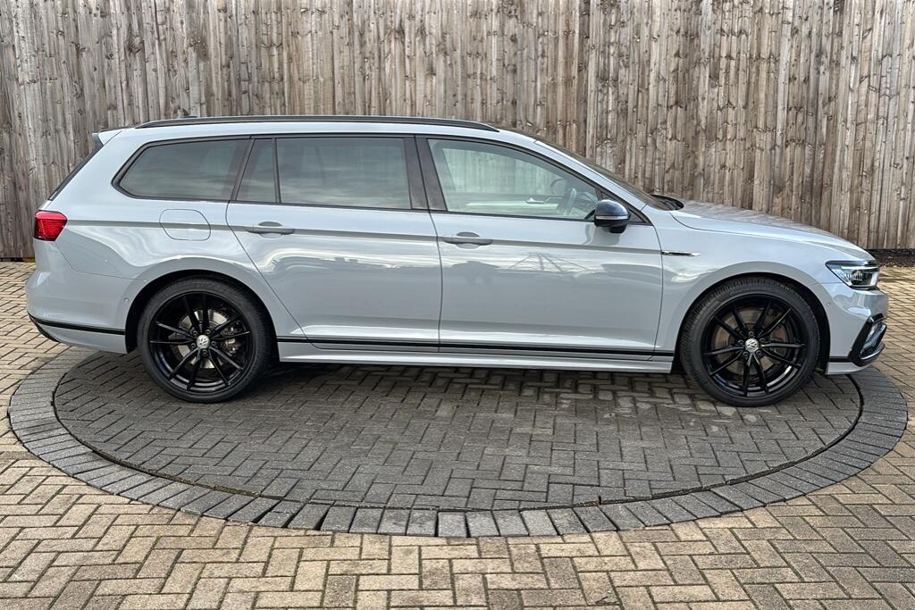Main listing image - Volkswagen Passat Estate
