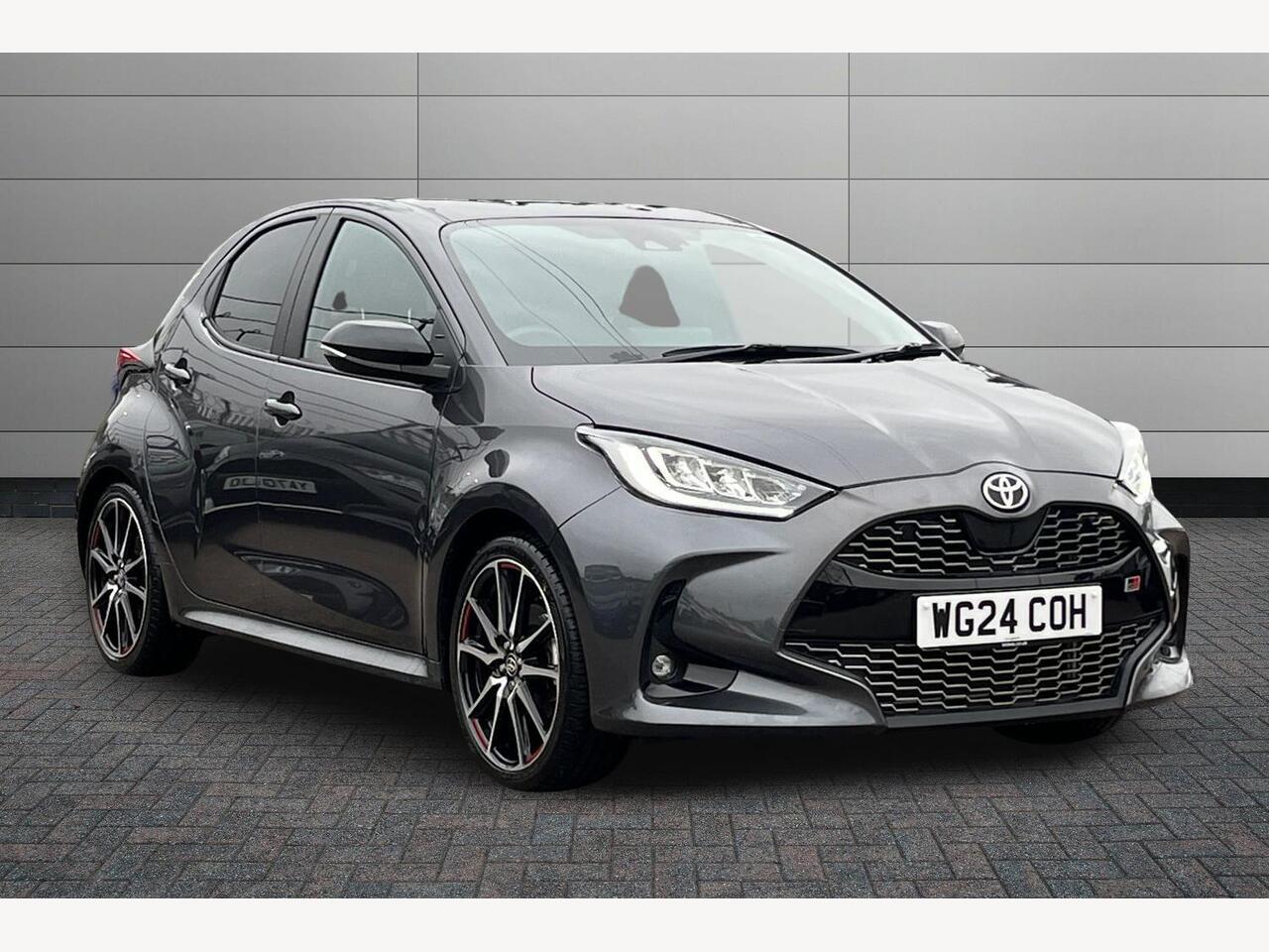 Main listing image - Toyota Yaris