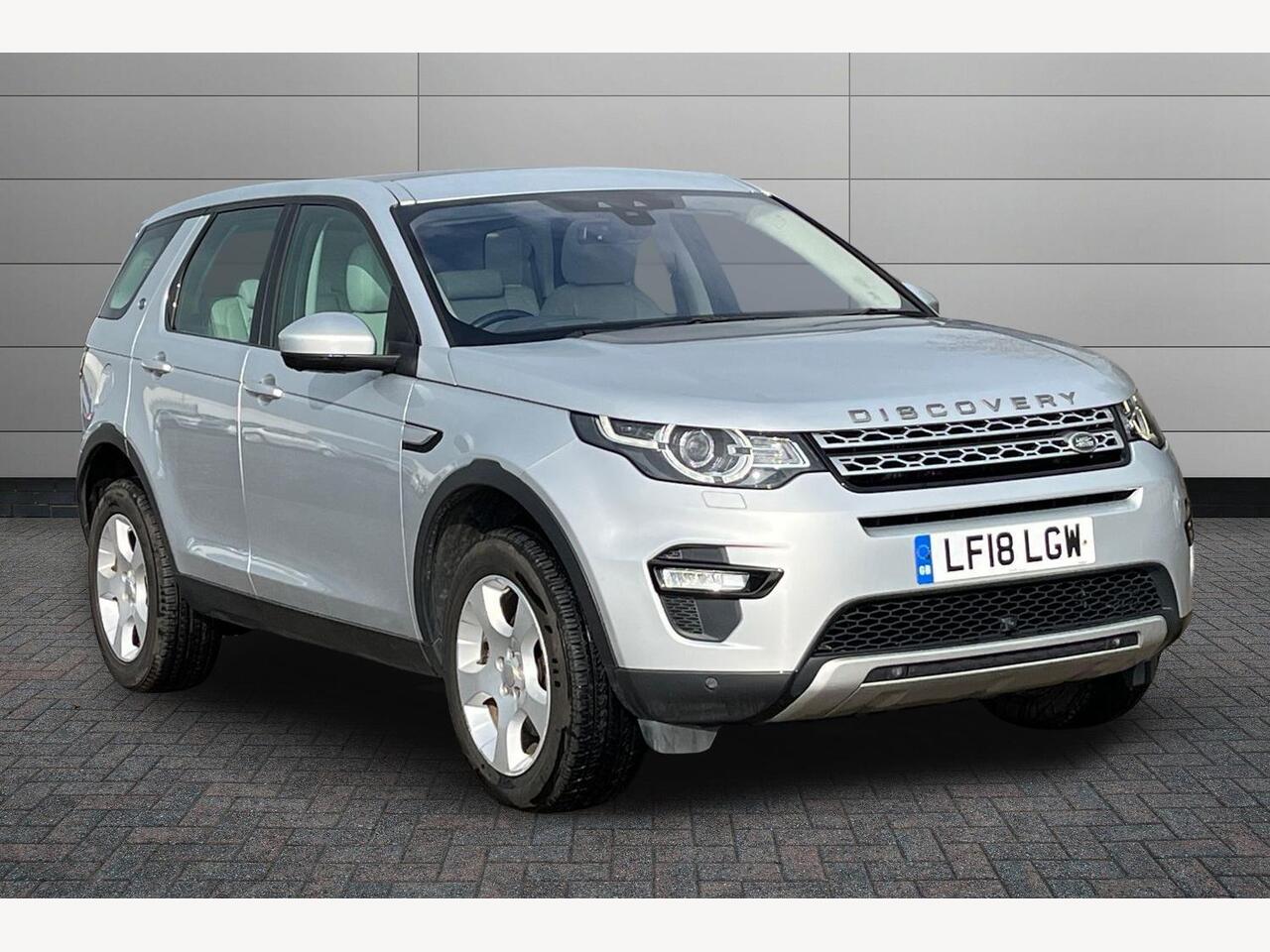 Main listing image - Land Rover Discovery Sport