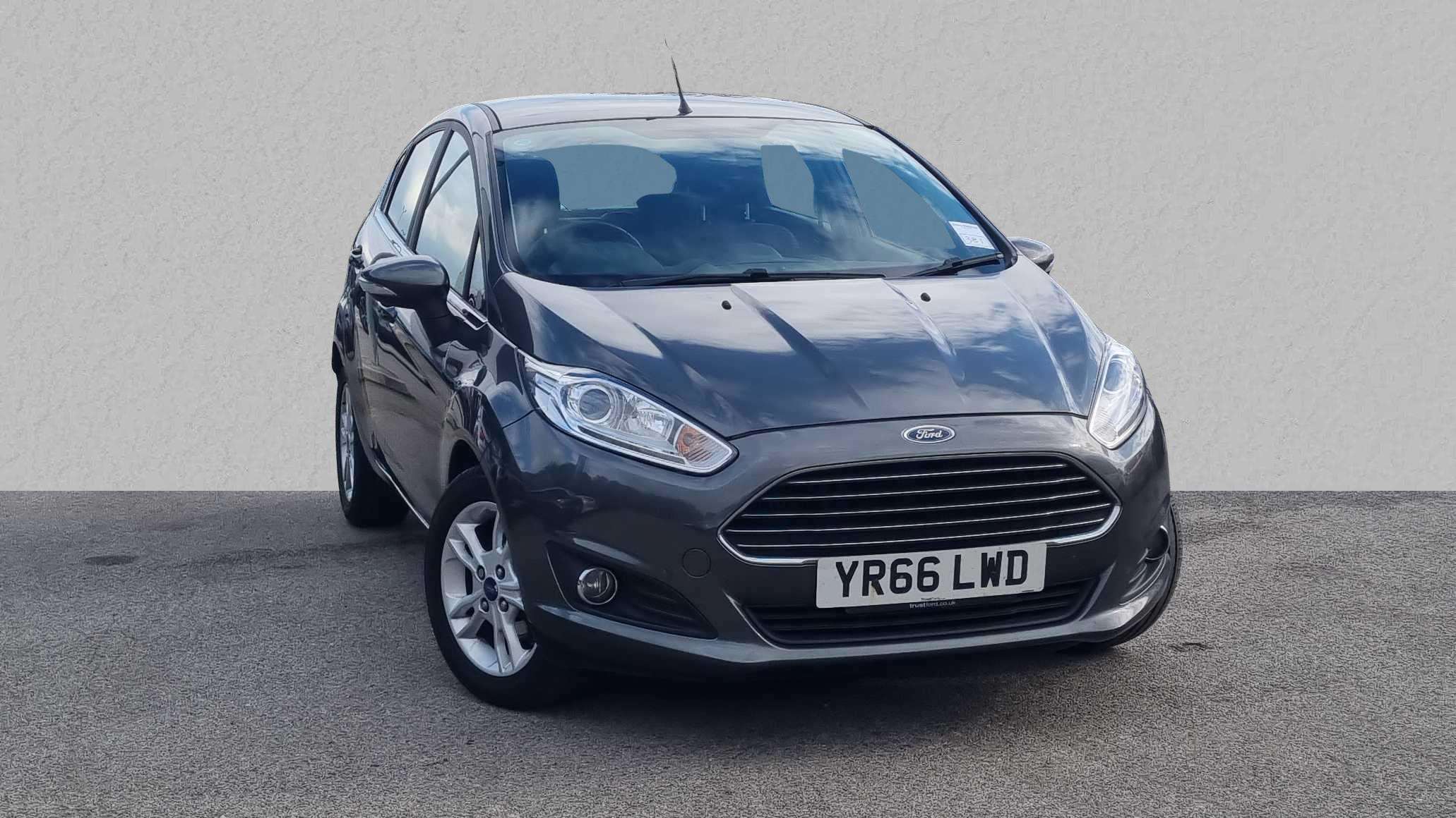 Main listing image - Ford Fiesta