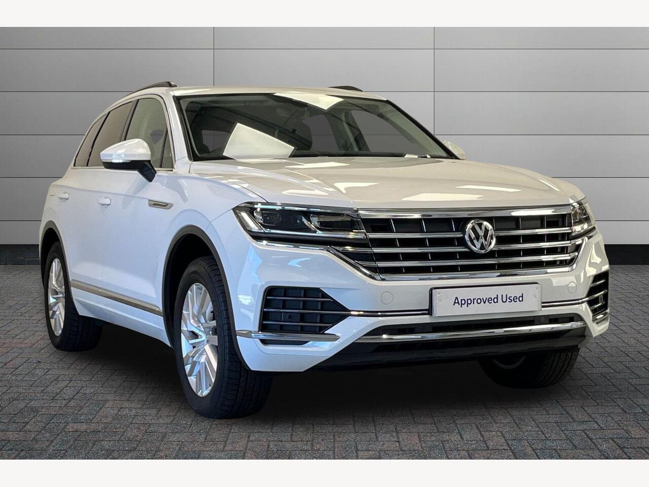 Main listing image - Volkswagen Touareg