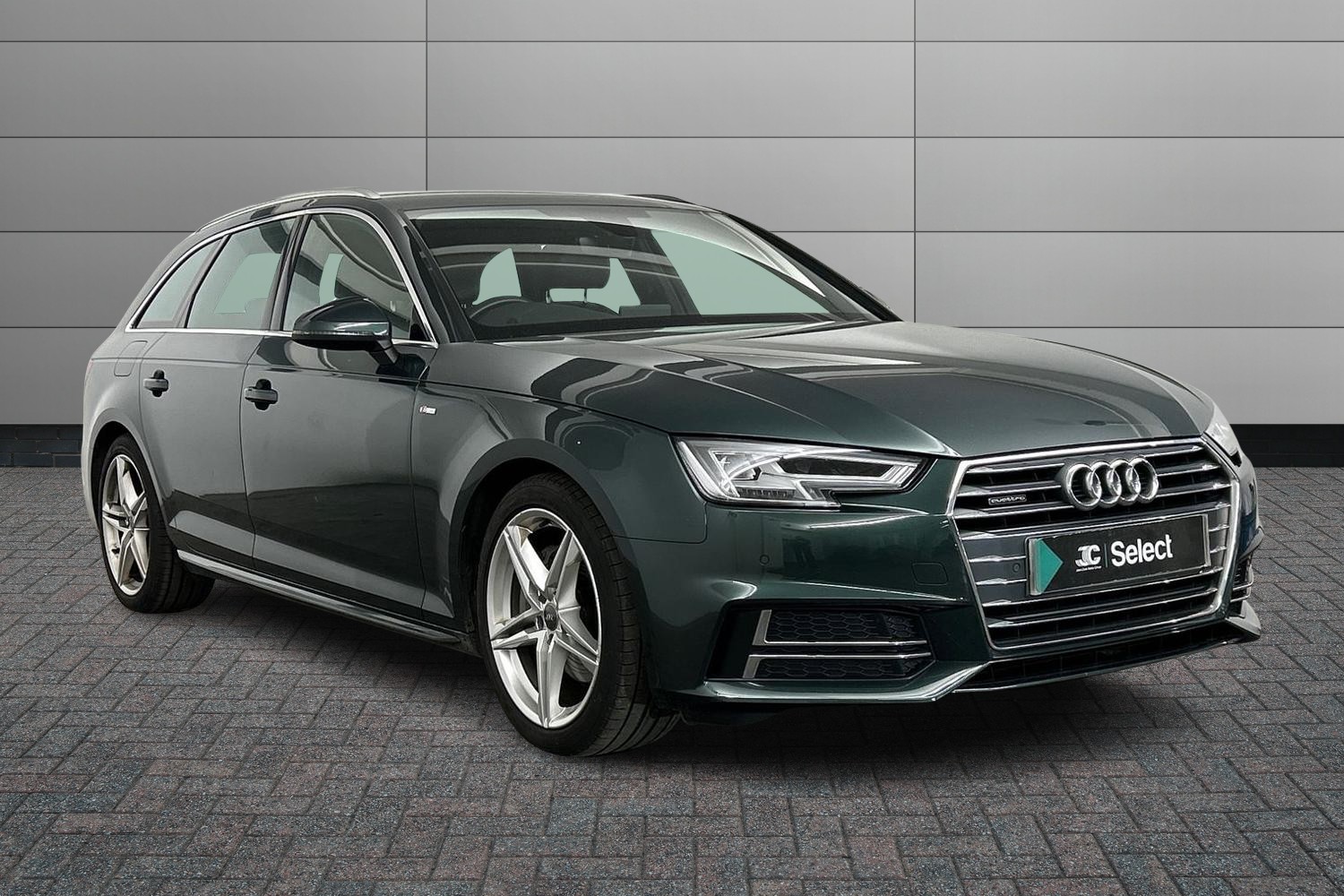 Main listing image - Audi A4 Avant