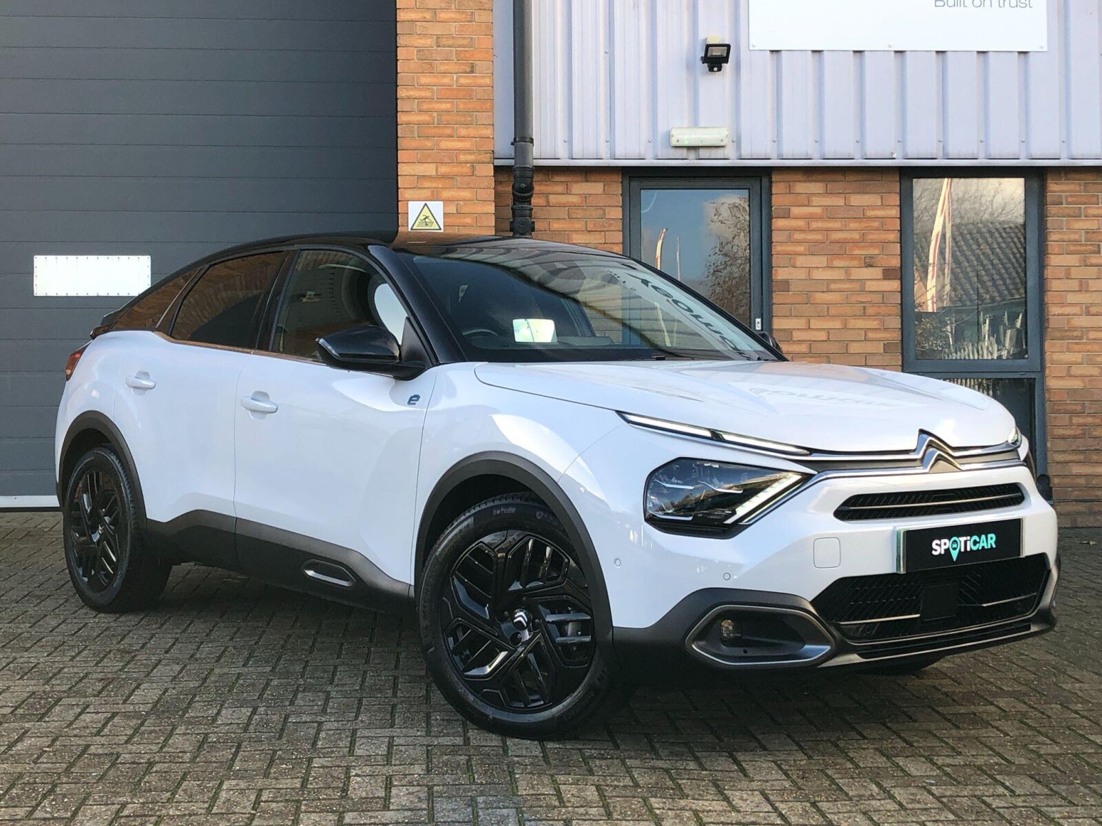 Main listing image - Citroen C4