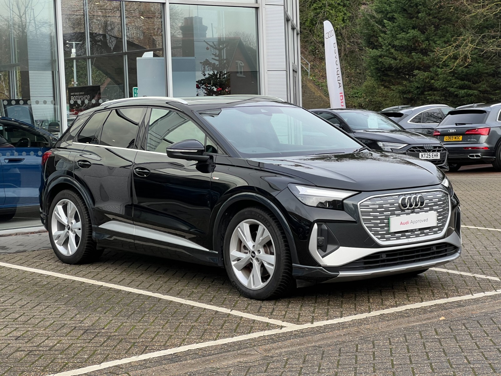 Main listing image - Audi Q4