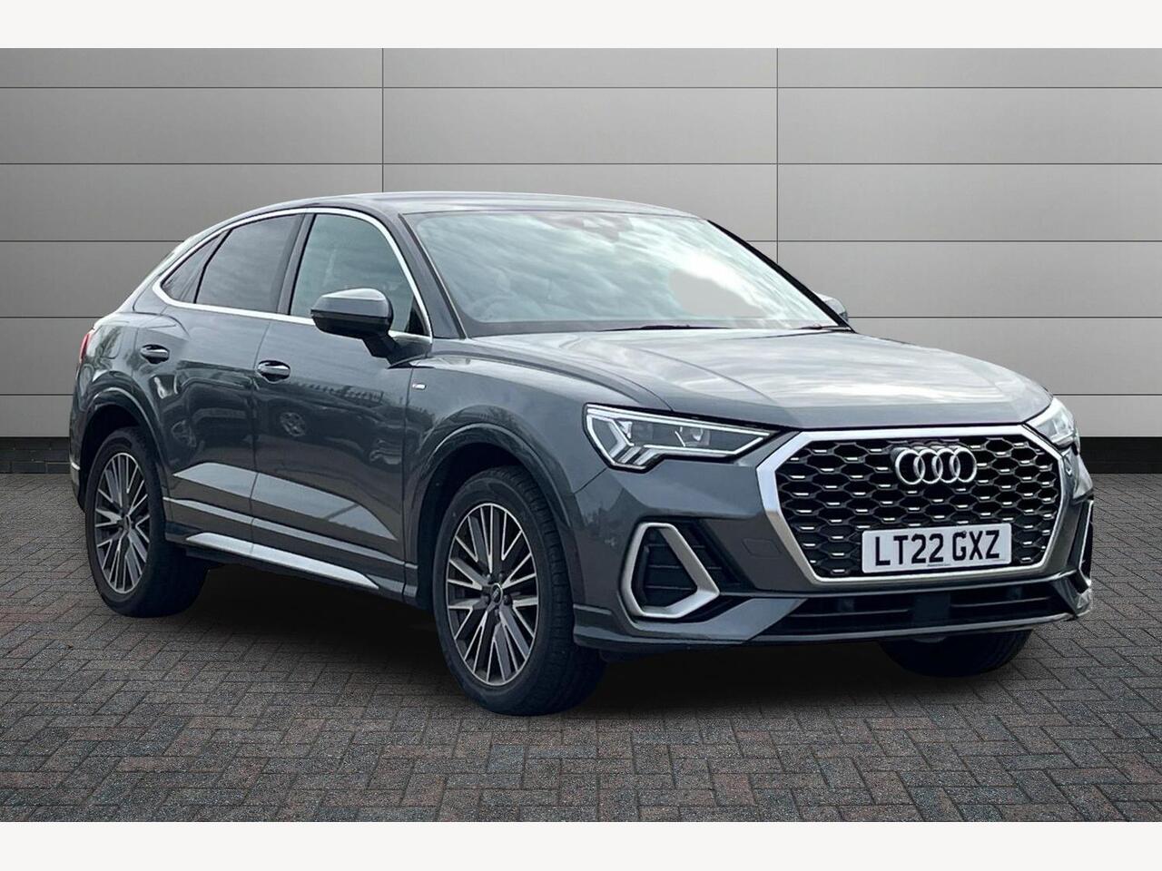 Main listing image - Audi Q3