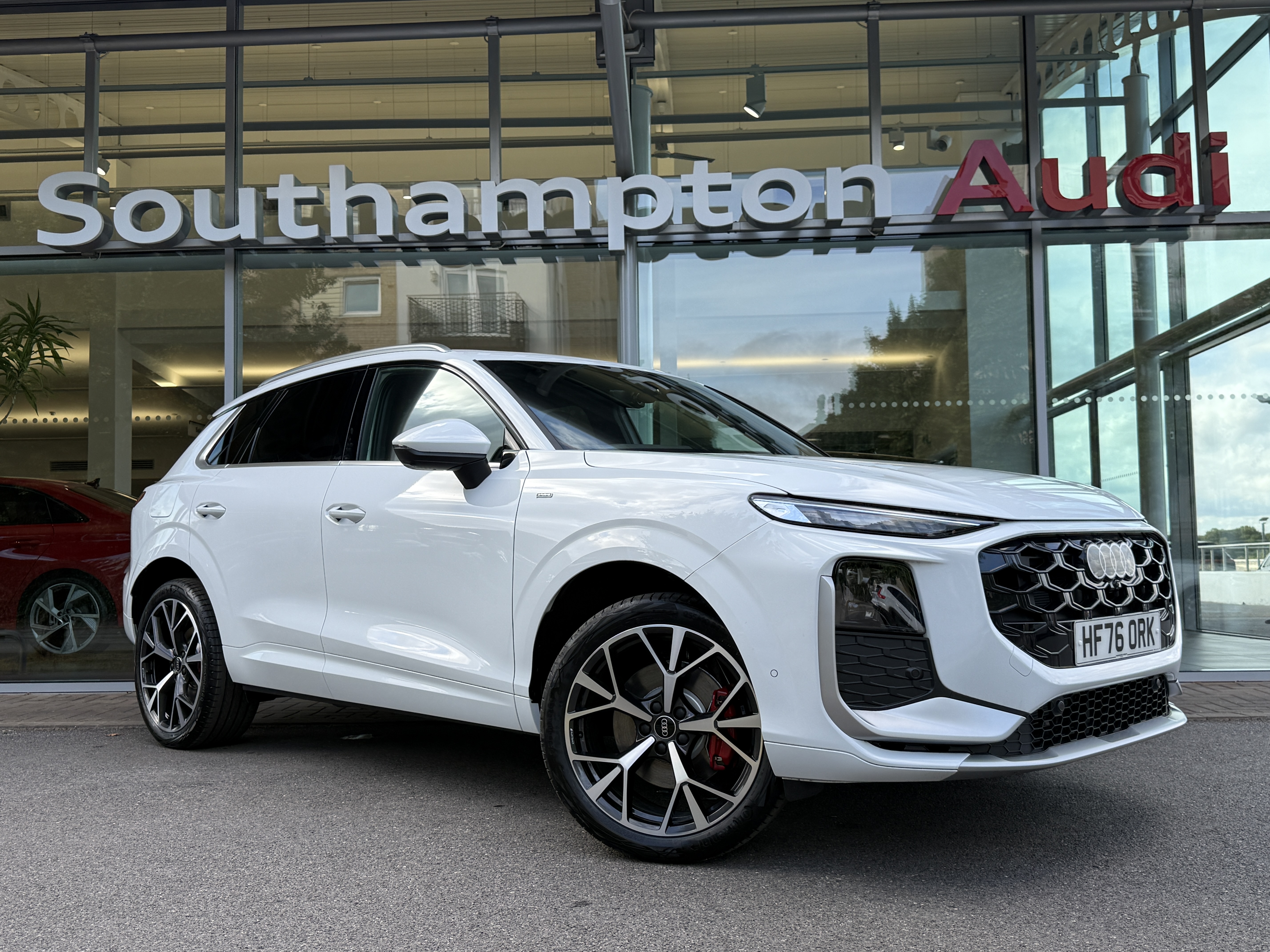 Main listing image - Audi Q3