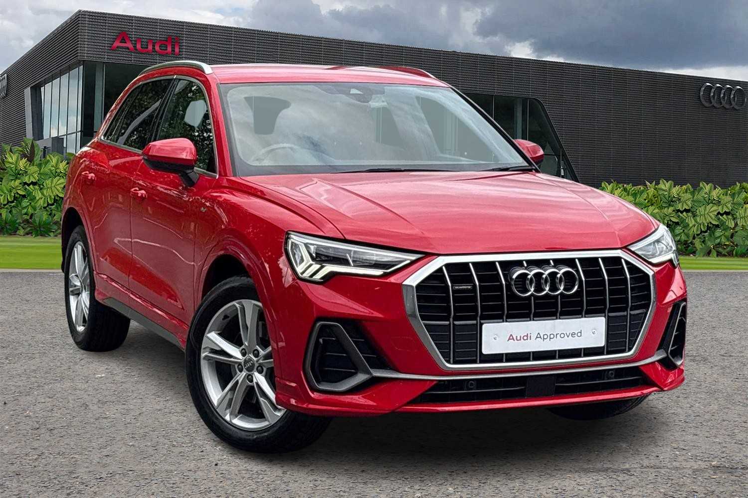 Main listing image - Audi Q3