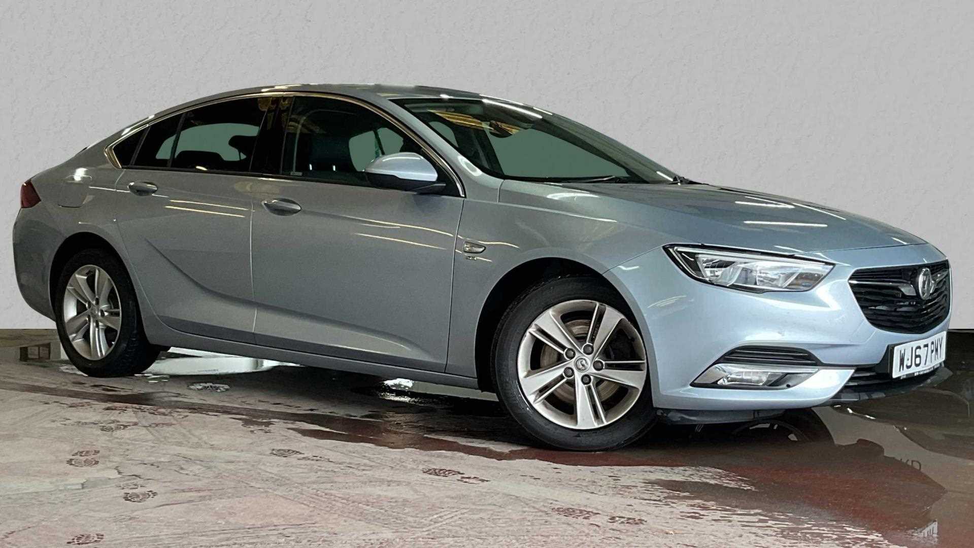 Main listing image - Vauxhall Insignia
