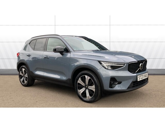 Main listing image - Volvo XC40