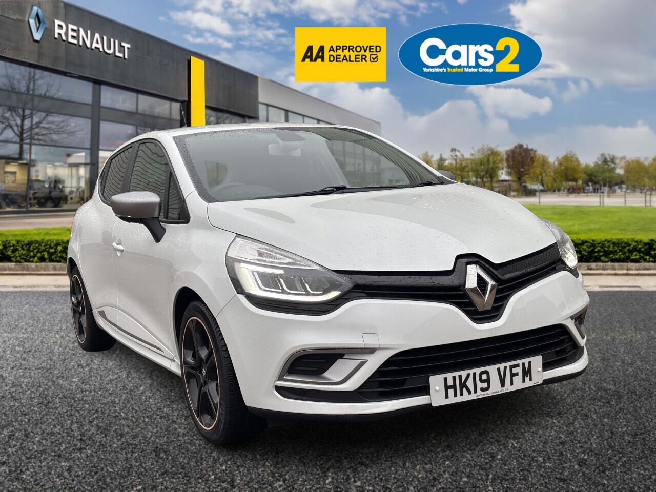 Main listing image - Renault Clio